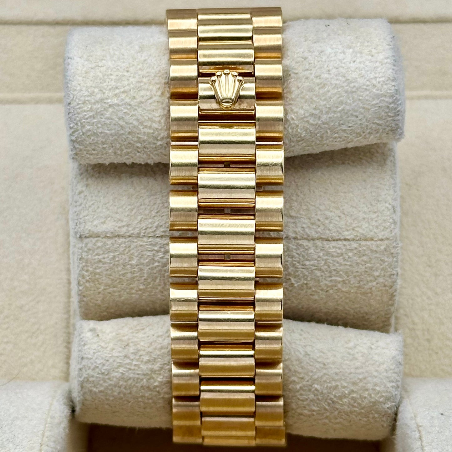 Day-Date 36 Pyramid Romans 18K Yellow Gold Ref 18238