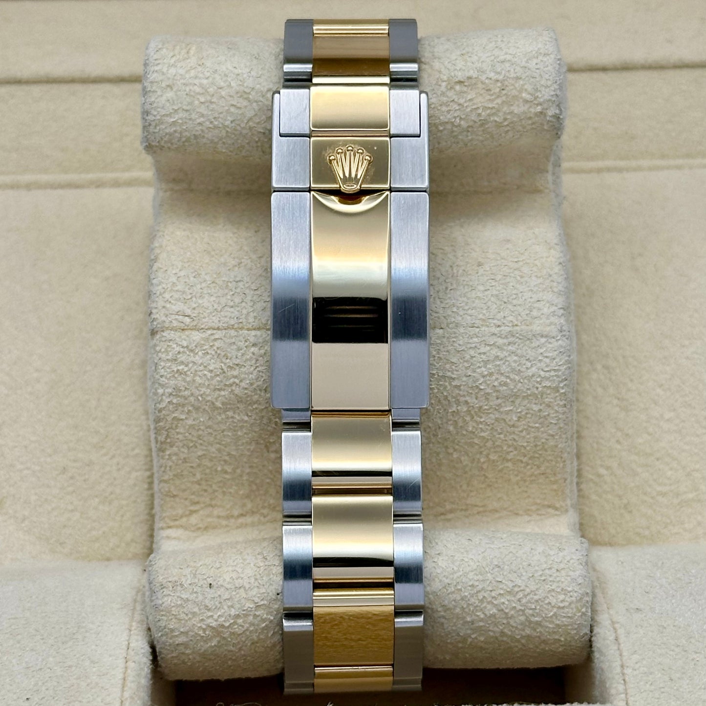 Cosmograph Daytona Black Dial 18K Yellow Gold Ref 116523 2014