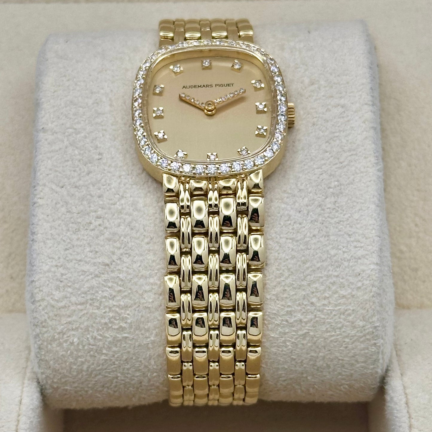 Ladies Cobra 18K Yellow Gold Diamond Bezel Manual Winding