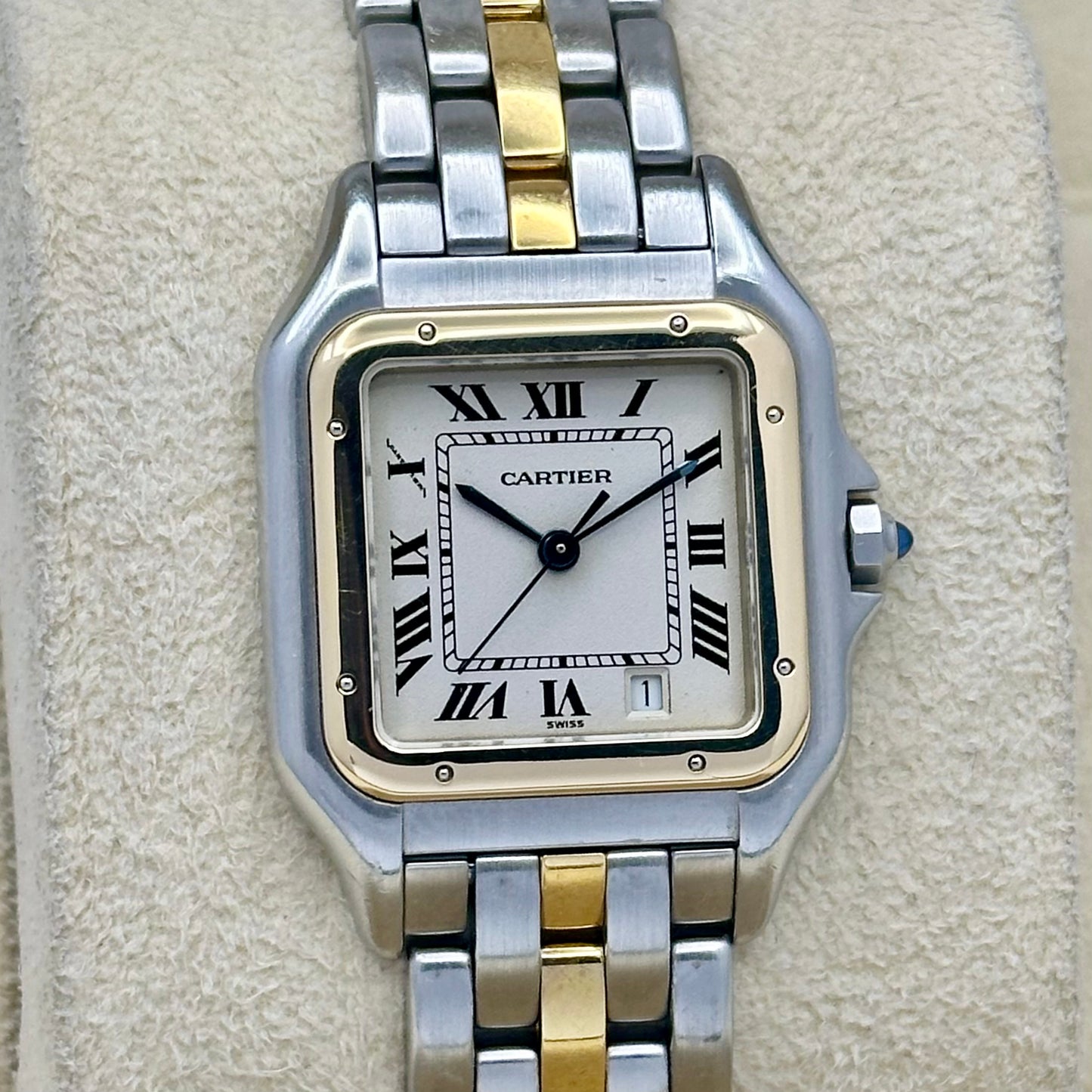 Panthére Medium Single Row 18K Yellow Gold White Romans Ref 187949