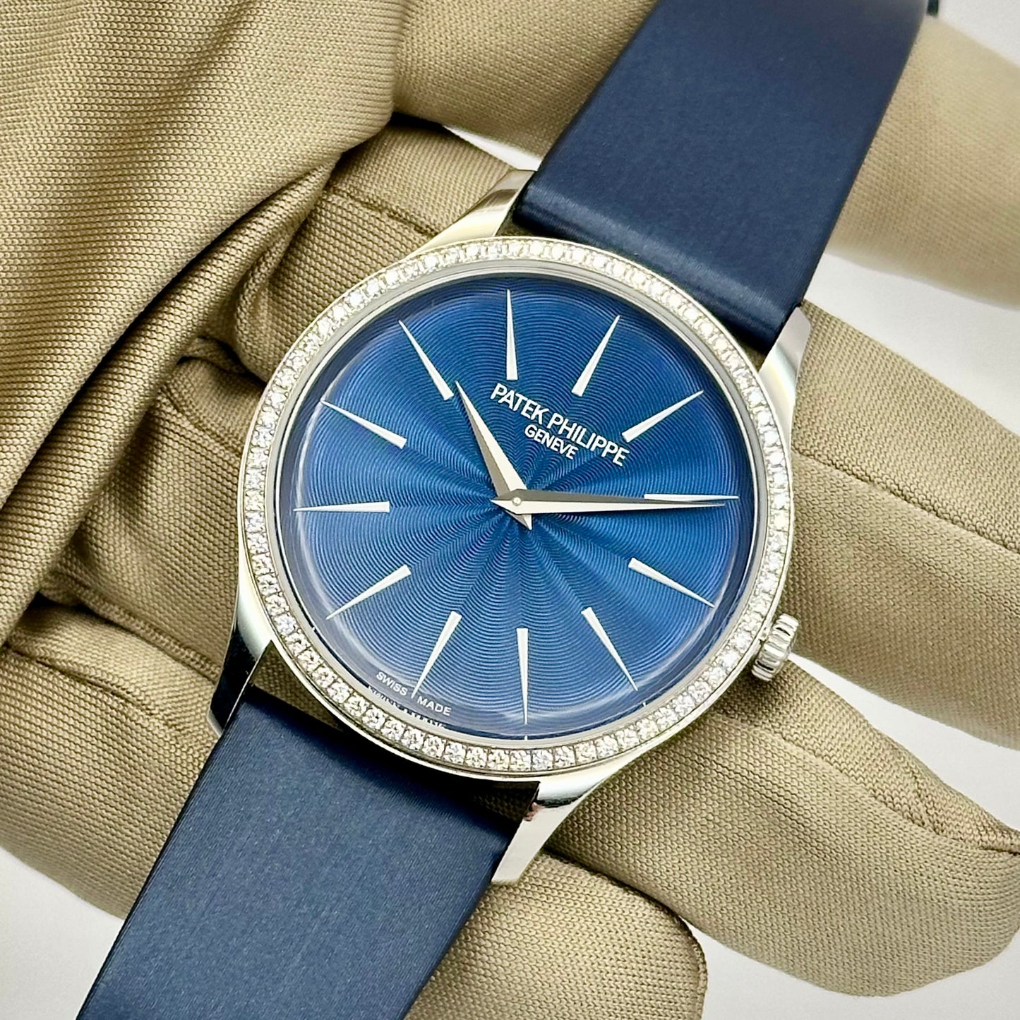 Calatrava Joaillerie 18K White Gold Diamond Bezel 4997/200G-001 2023