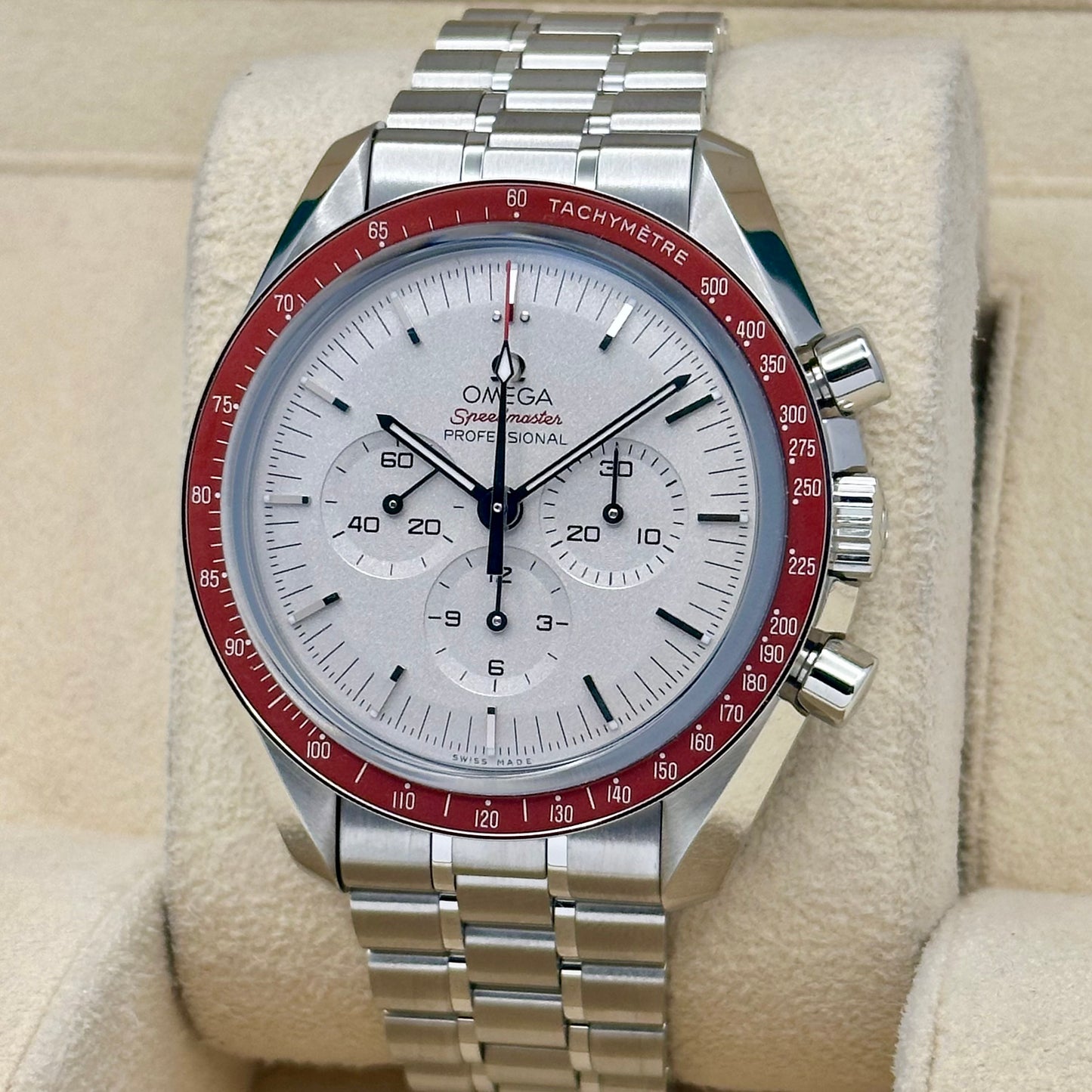 Speedmaster Professional Tokyo 2020 Olympics Rising Sun Ref 522.30.42.30.06.001 2021