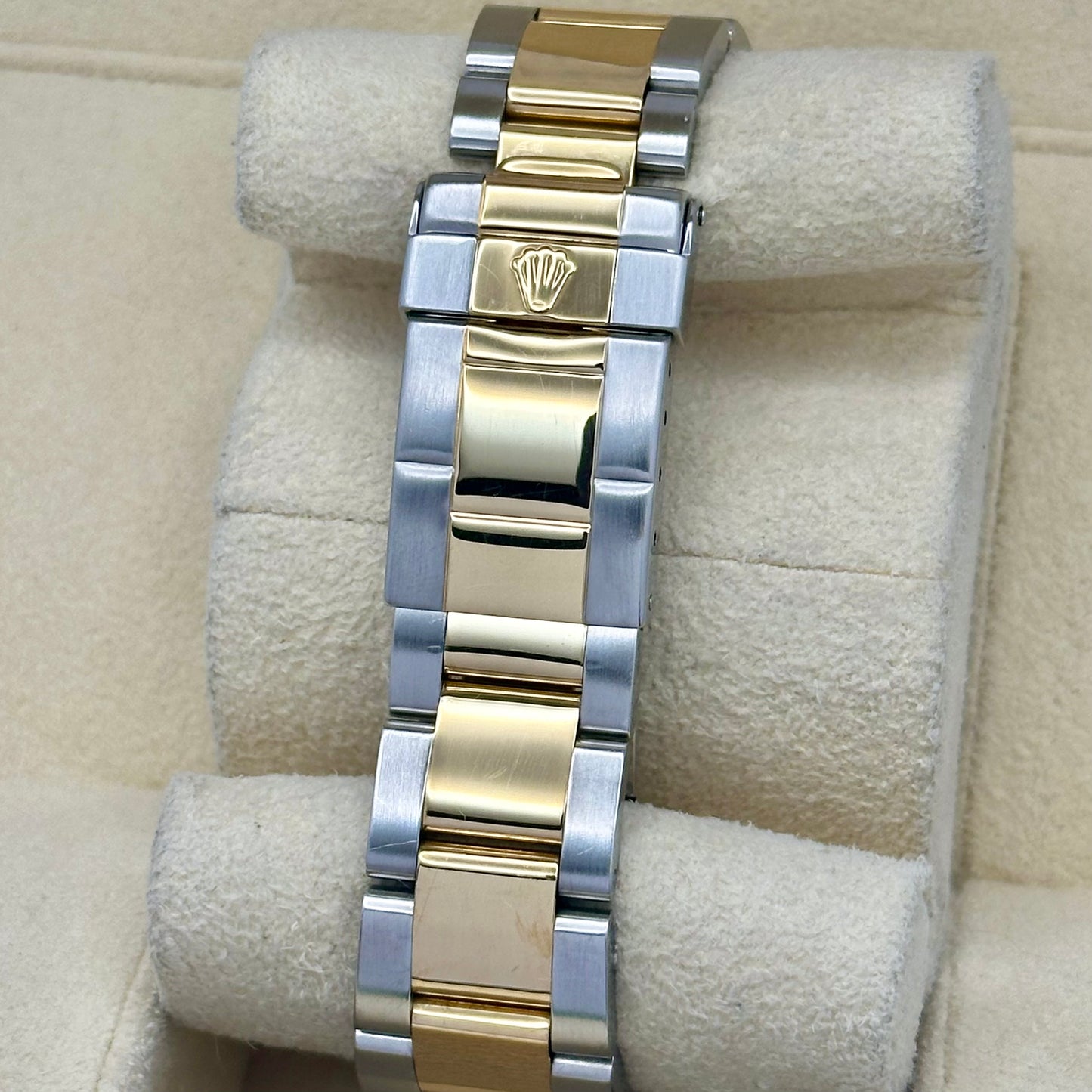 Yacht-Master 40 White Onyx Dial 18K Yellow Gold Ref 16623 2024 RSC