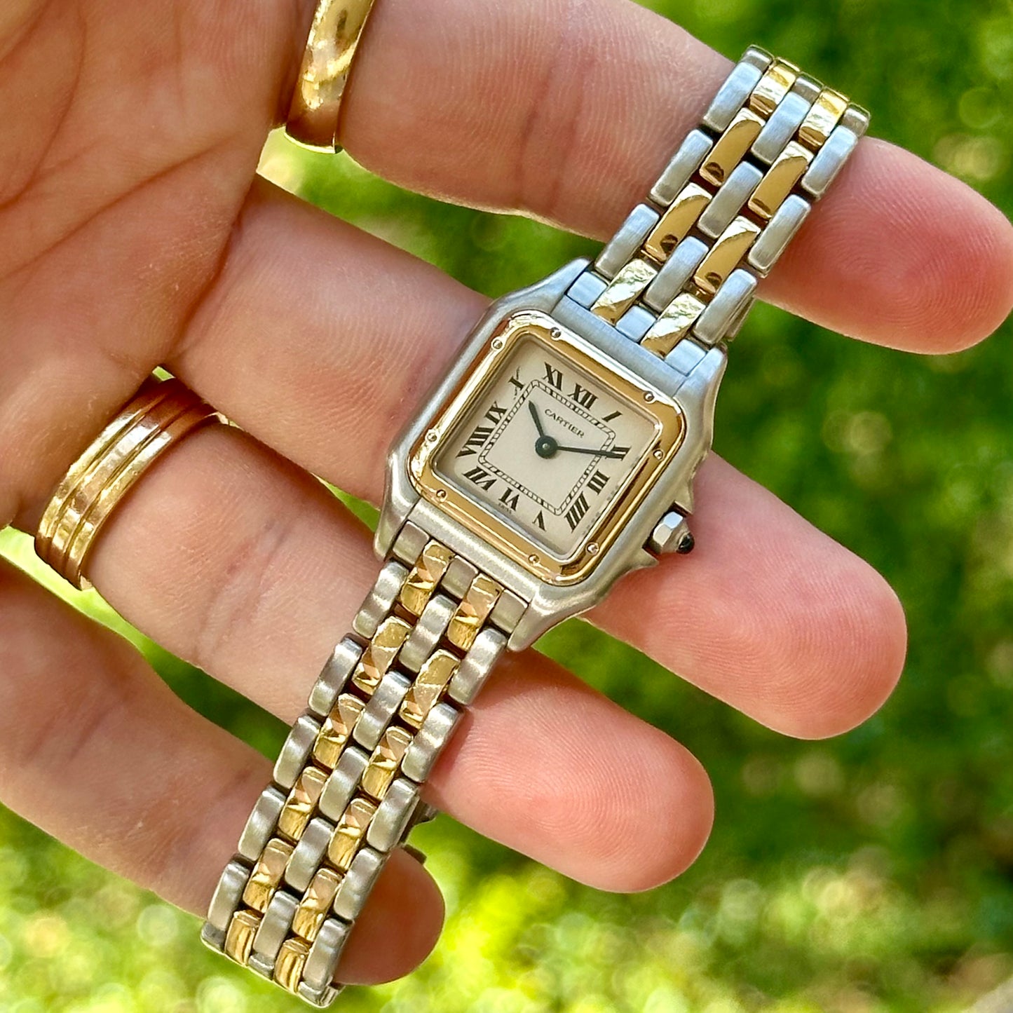 (ON HOLD) Panthére Small Two Row 18K Yellow Gold White Romans Ref 112 000R