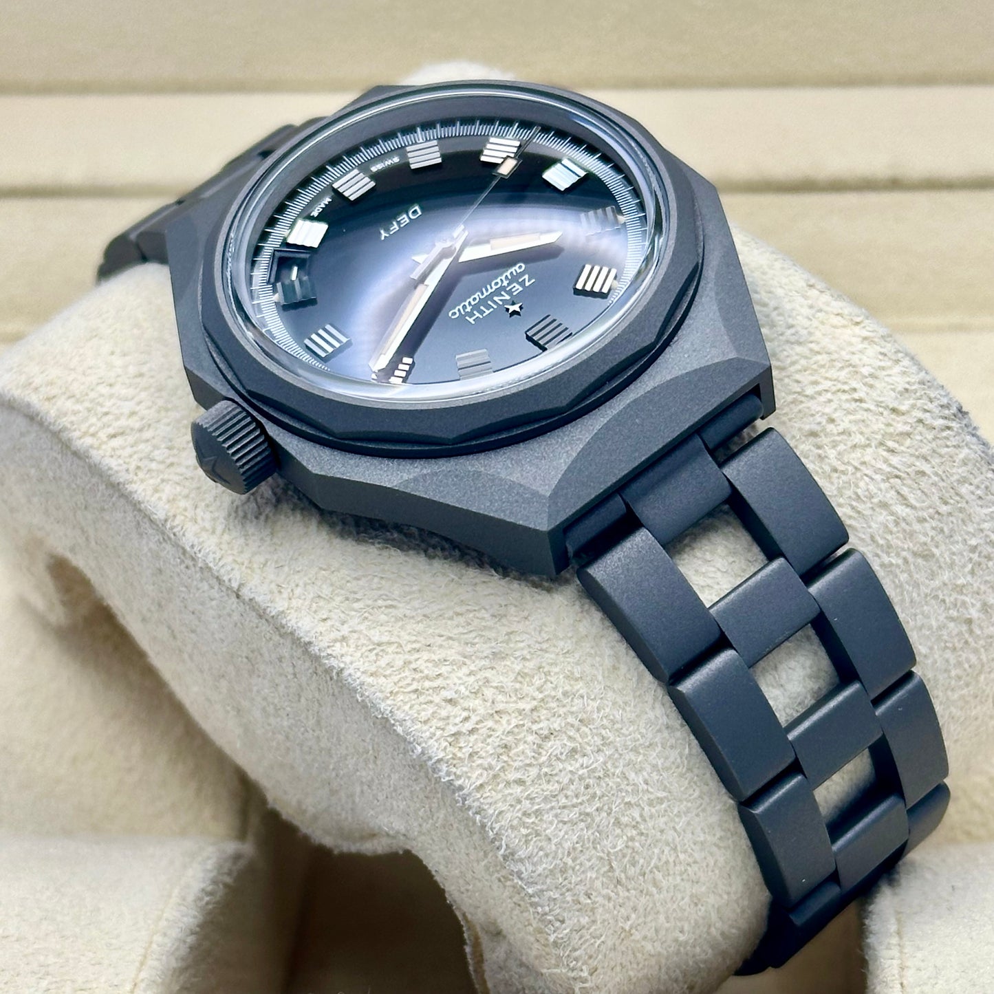Defy Revival Shadow Ref 97.A3642.670/21.M3642 2026