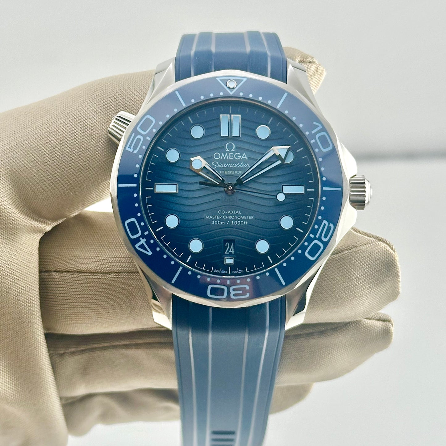 Seamaster 300 Summer Blue Ref 
210.32.42.20.03.002 2022