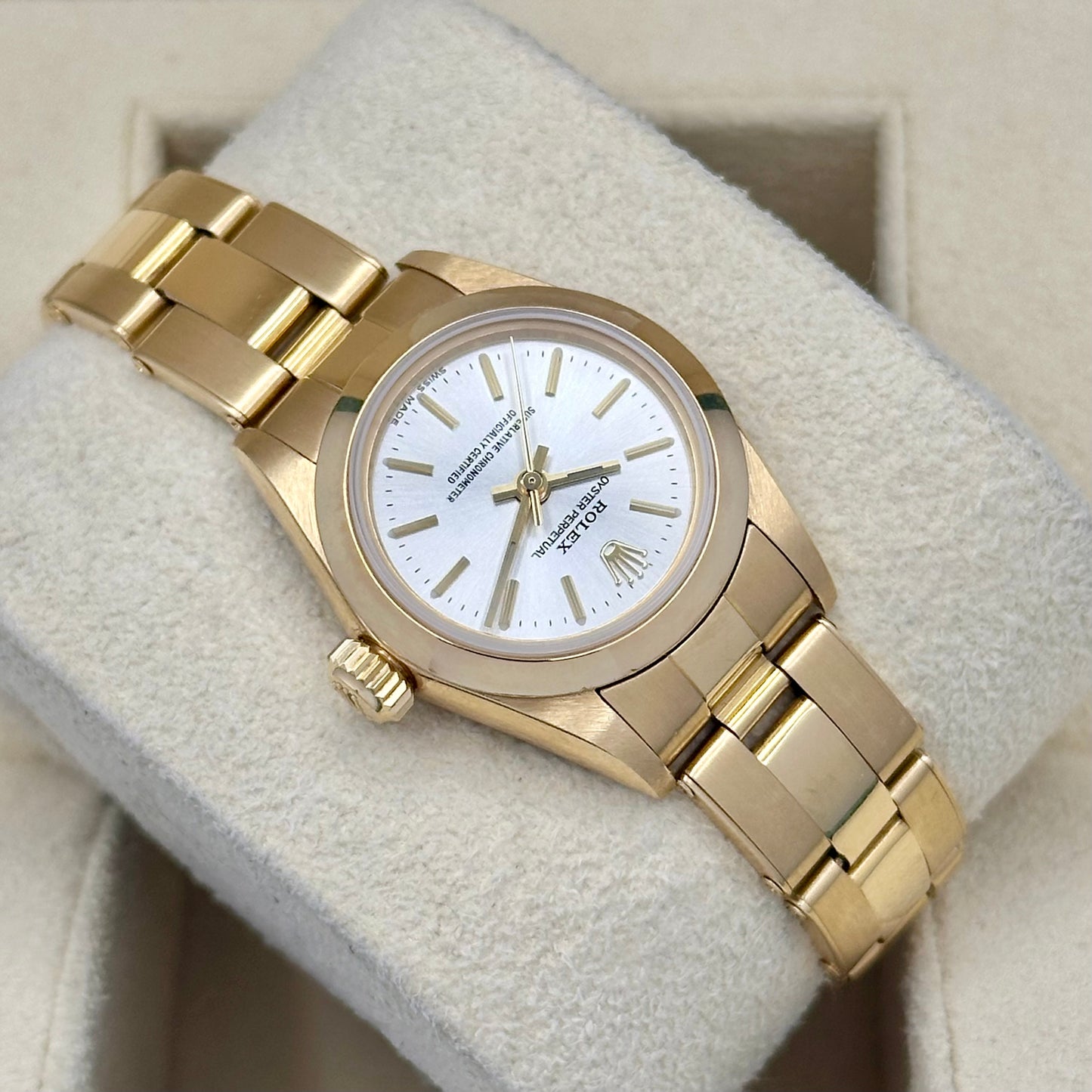 Oyster Perpetual Sunburst Silver 18K Yellow Gold Ref 67188 2023 RSC
