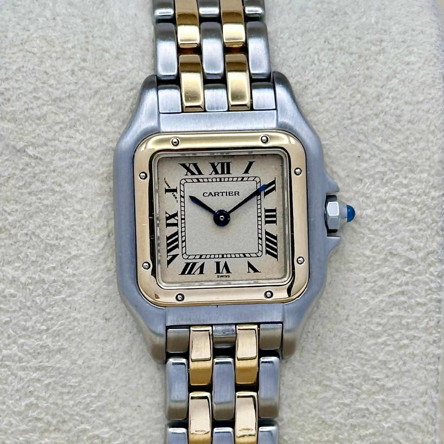 Panthére Small Two Row 18K Yellow Gold White Romans Ref 669210