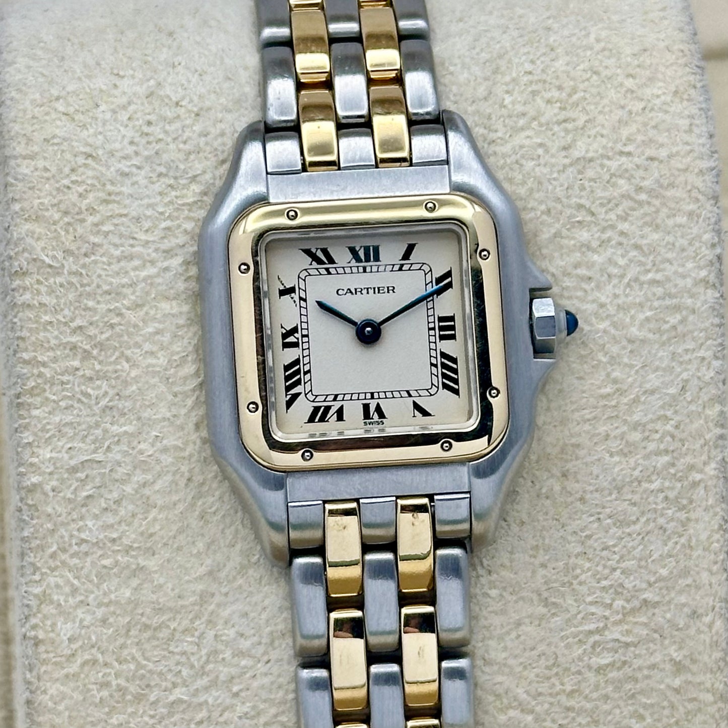 Panthére Small Two Row 18K Yellow Gold White Romans Ref 166921