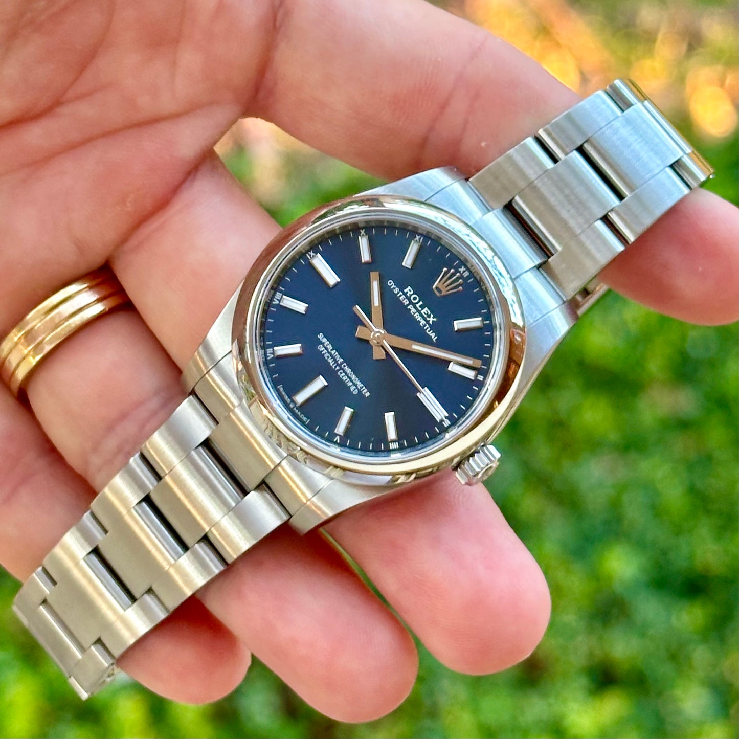 Oyster Perpetual 34 Sunburst Blue Dial Ref 124200 2022