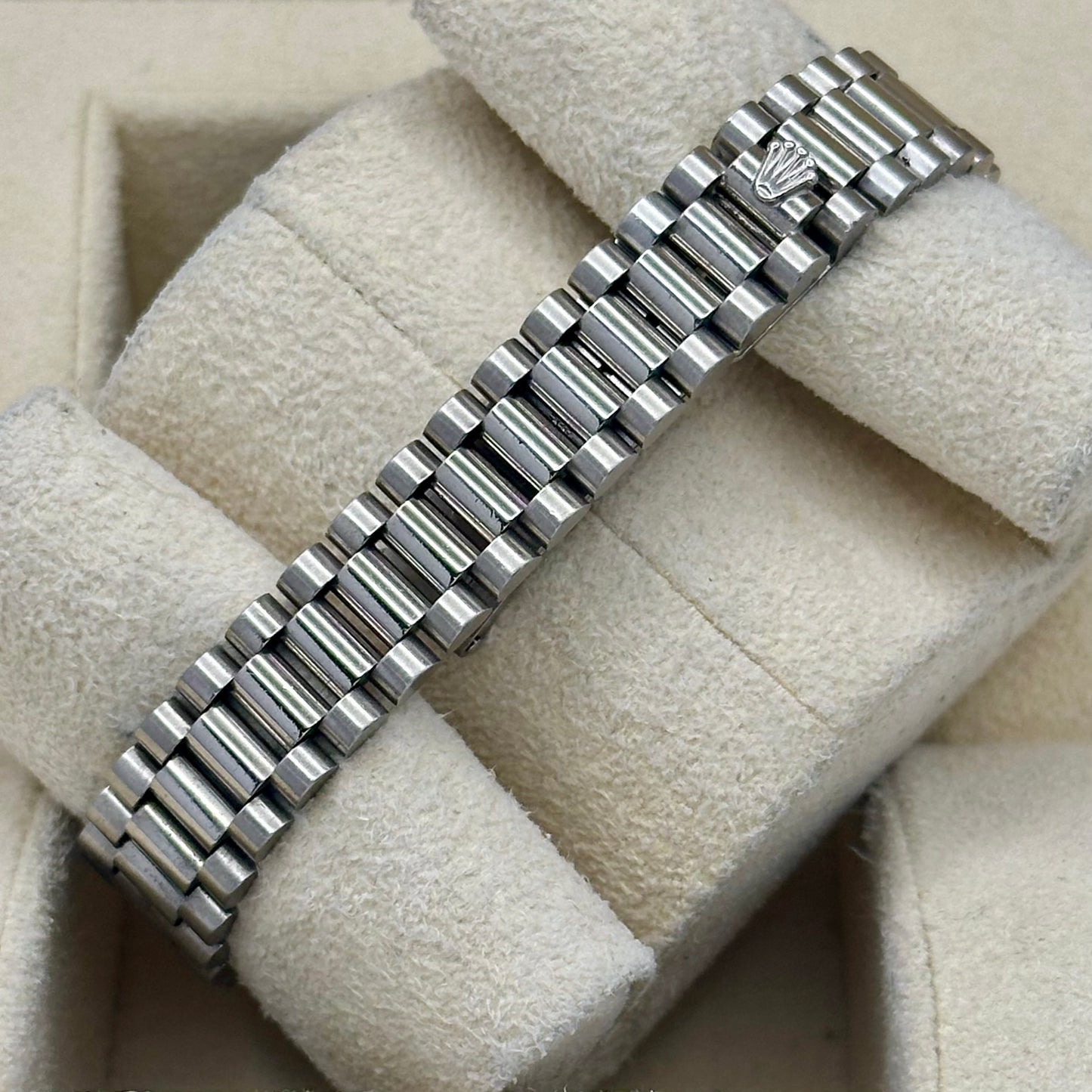 Lady-Datejust 26 President 18K White Gold Silver Diamond Dial Factory Diamond Set Ref 69159G