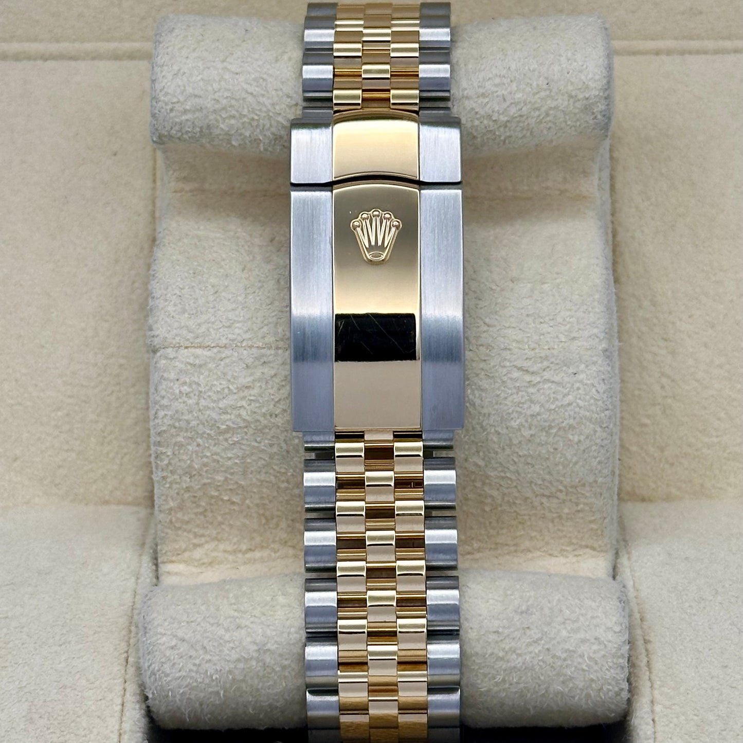 Datejust 36 Champagne Dial 18K Yellow Gold Ref 126233 2021