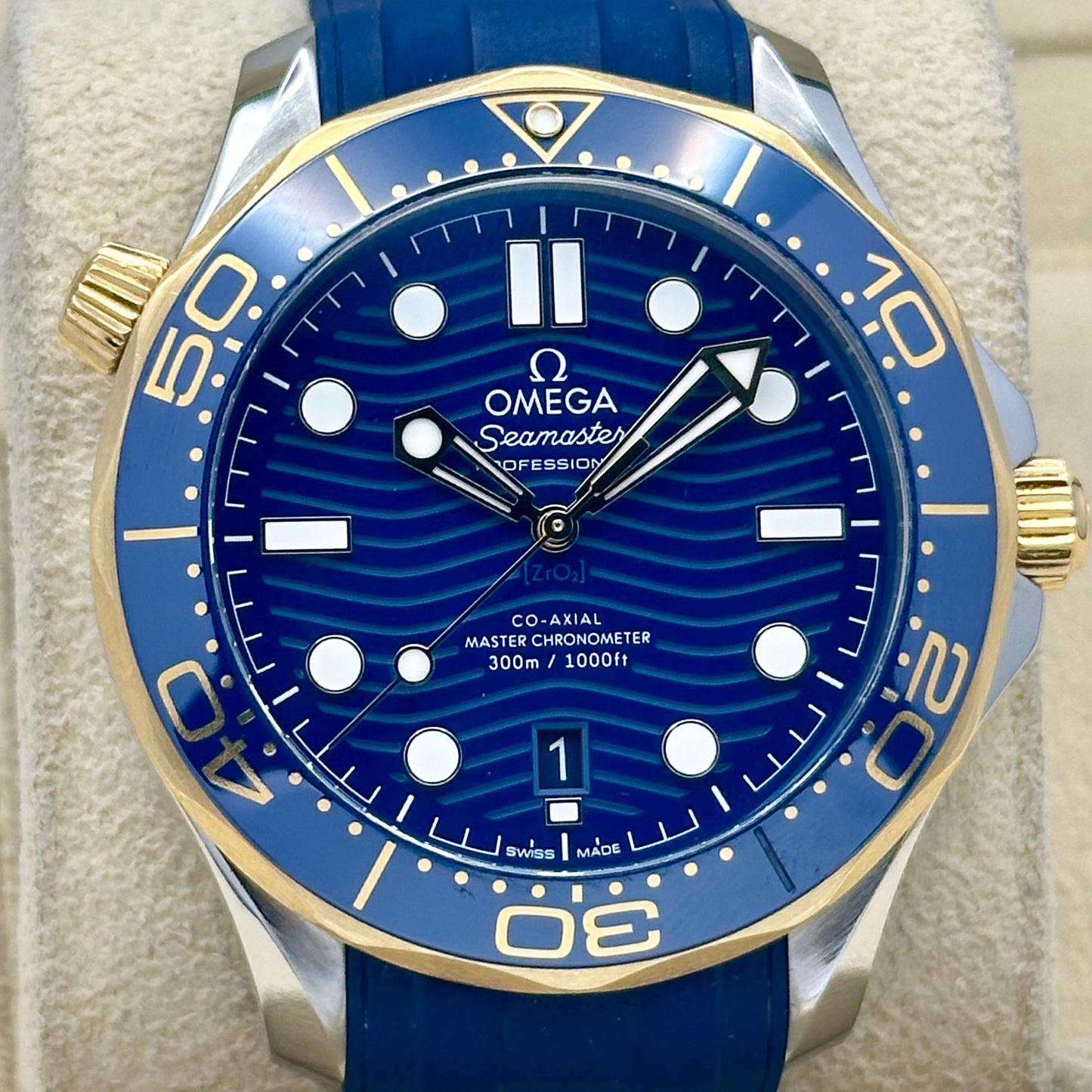 Seamaster 300 Blue 18K Yellow Gold Ref 210.22.42.20.03.001 2023