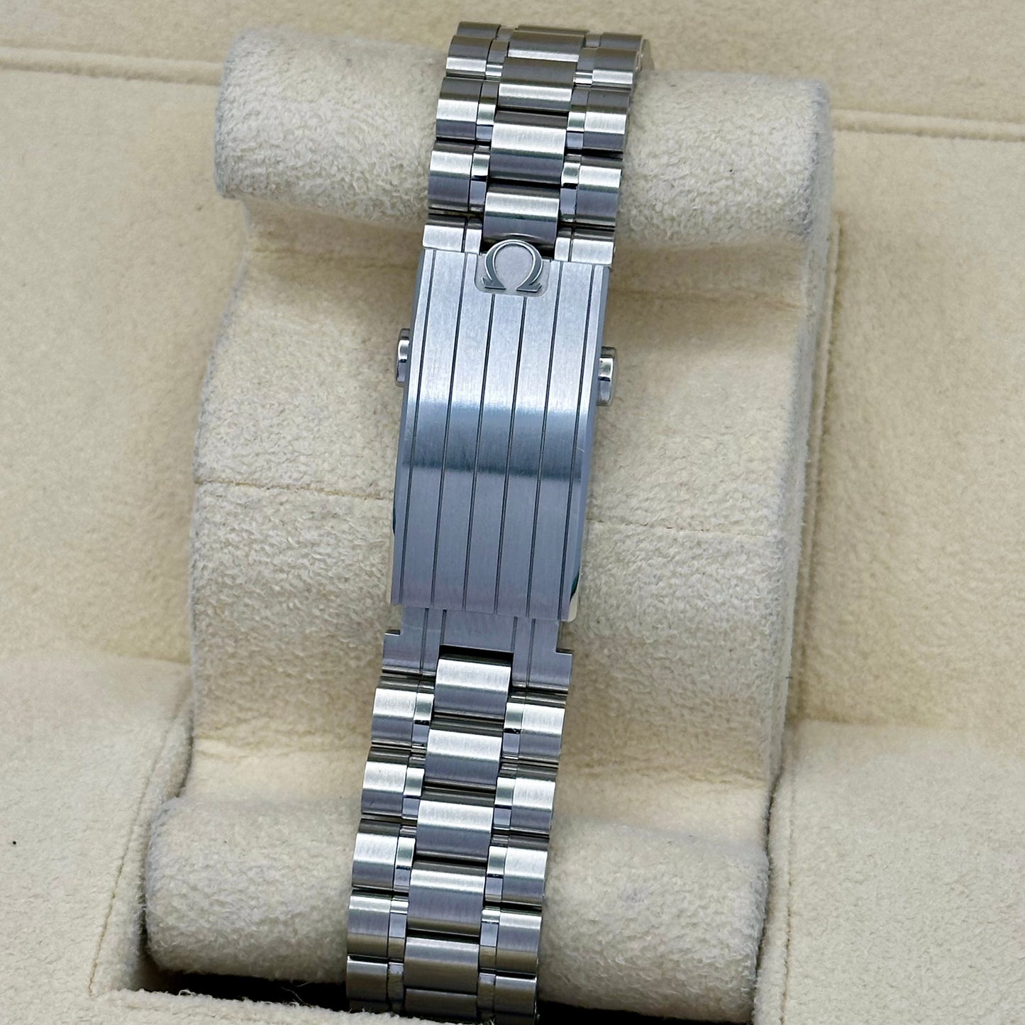 (ON HOLD) Speedmaster Professional Sapphire Sandwich Ref 310.30.42.50.01.002 2022