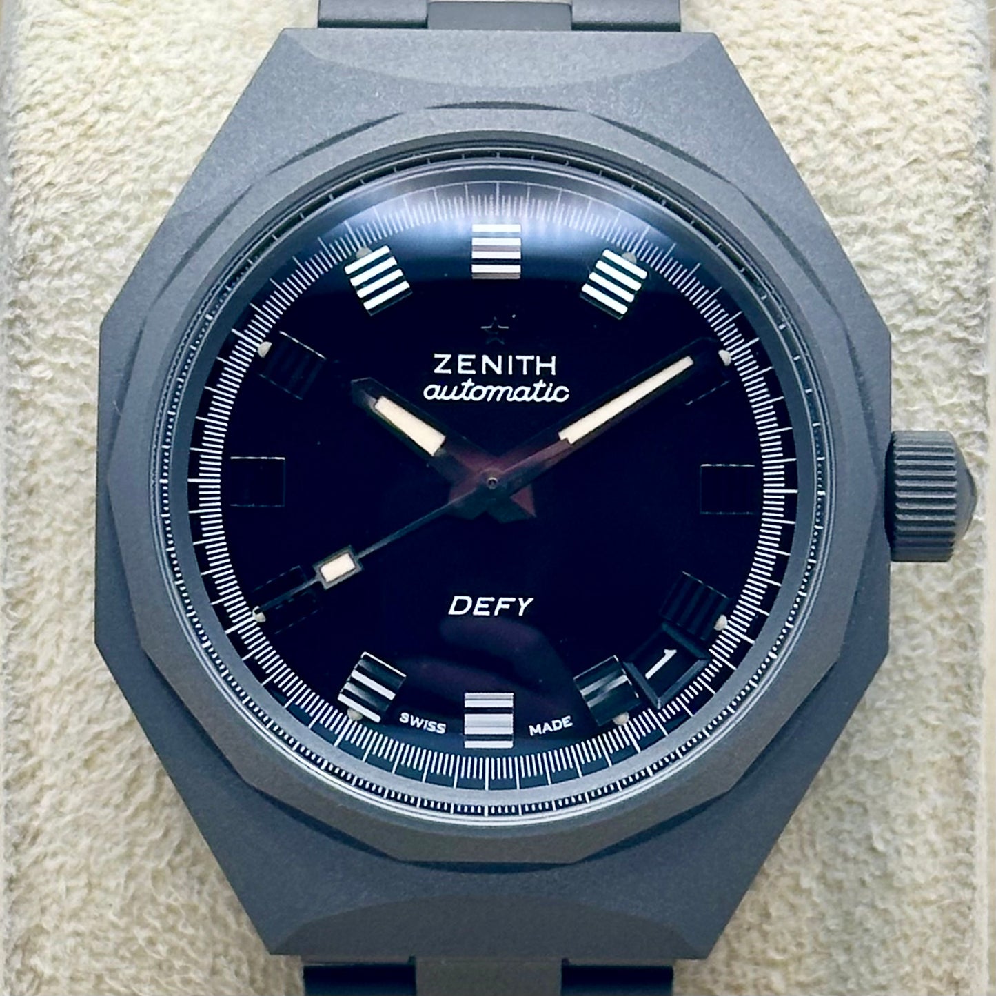 Defy Revival Shadow Ref 97.A3642.670/21.M3642 2026