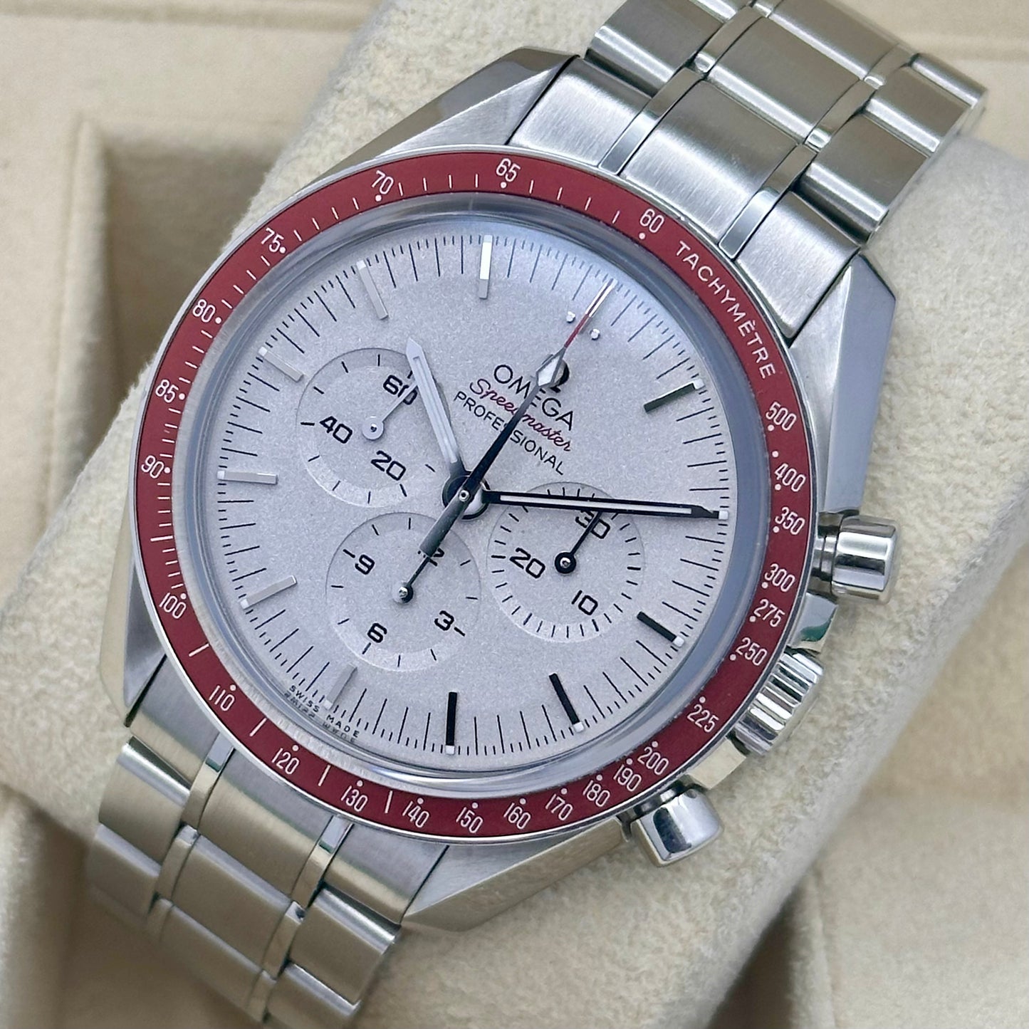 Speedmaster Professional Tokyo 2020 Olympics Rising Sun Ref 522.30.42.30.06.001 2020