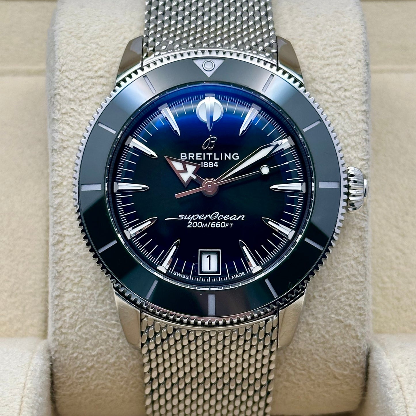 Superocean Heritage B31 Green Dial Ref AB3110 2025
