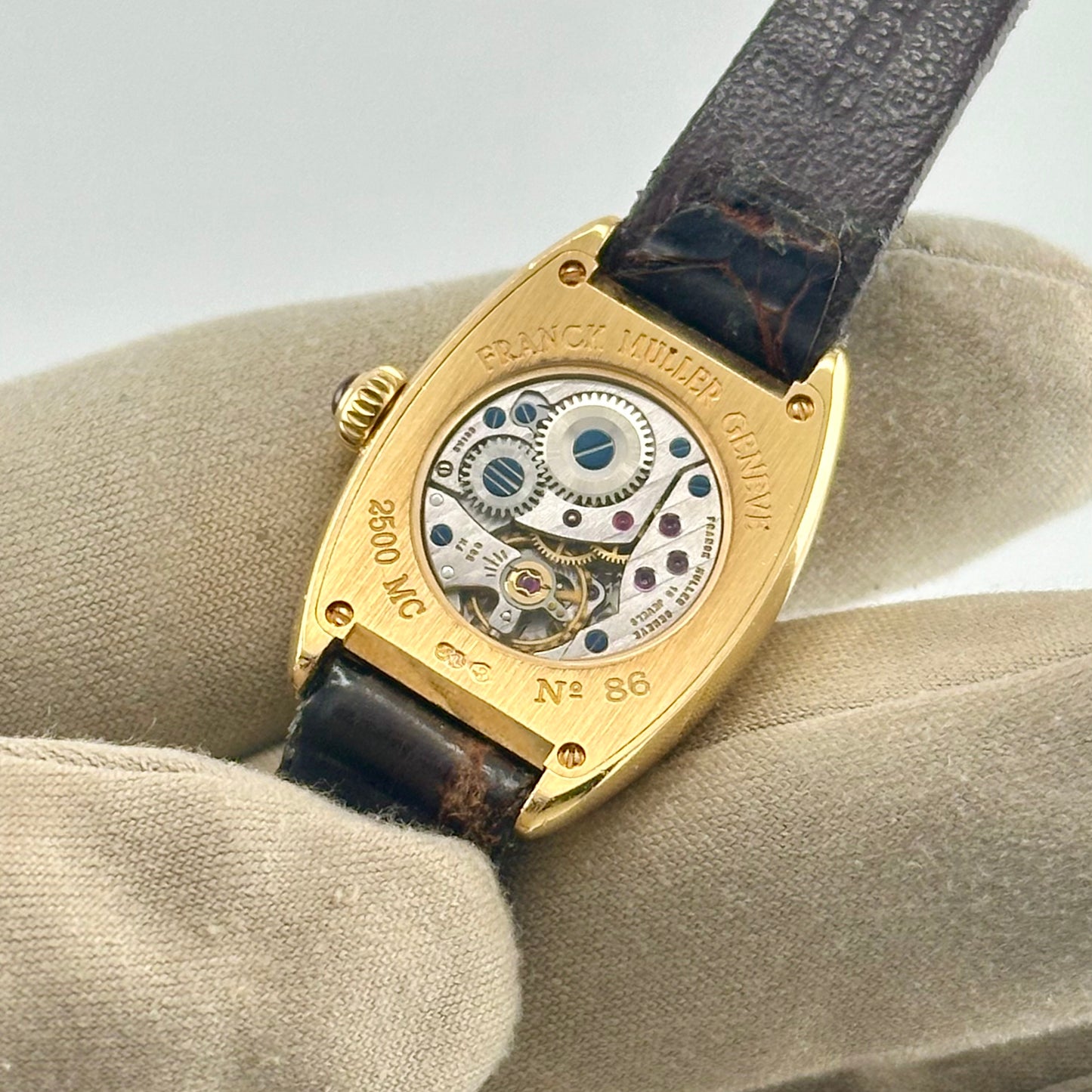 Curvex Petit 18K Yellow Gold Ref 2500 MC 1998