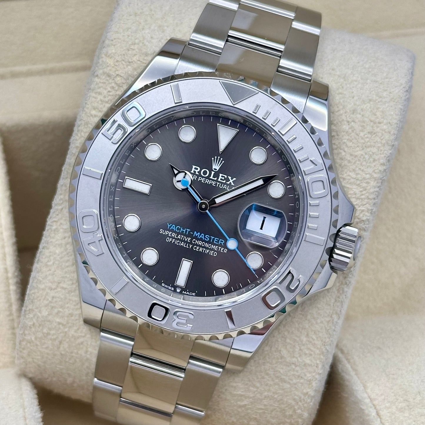 Yacht-Master 40 Platinum Rhodium Dial Ref 126622 2022