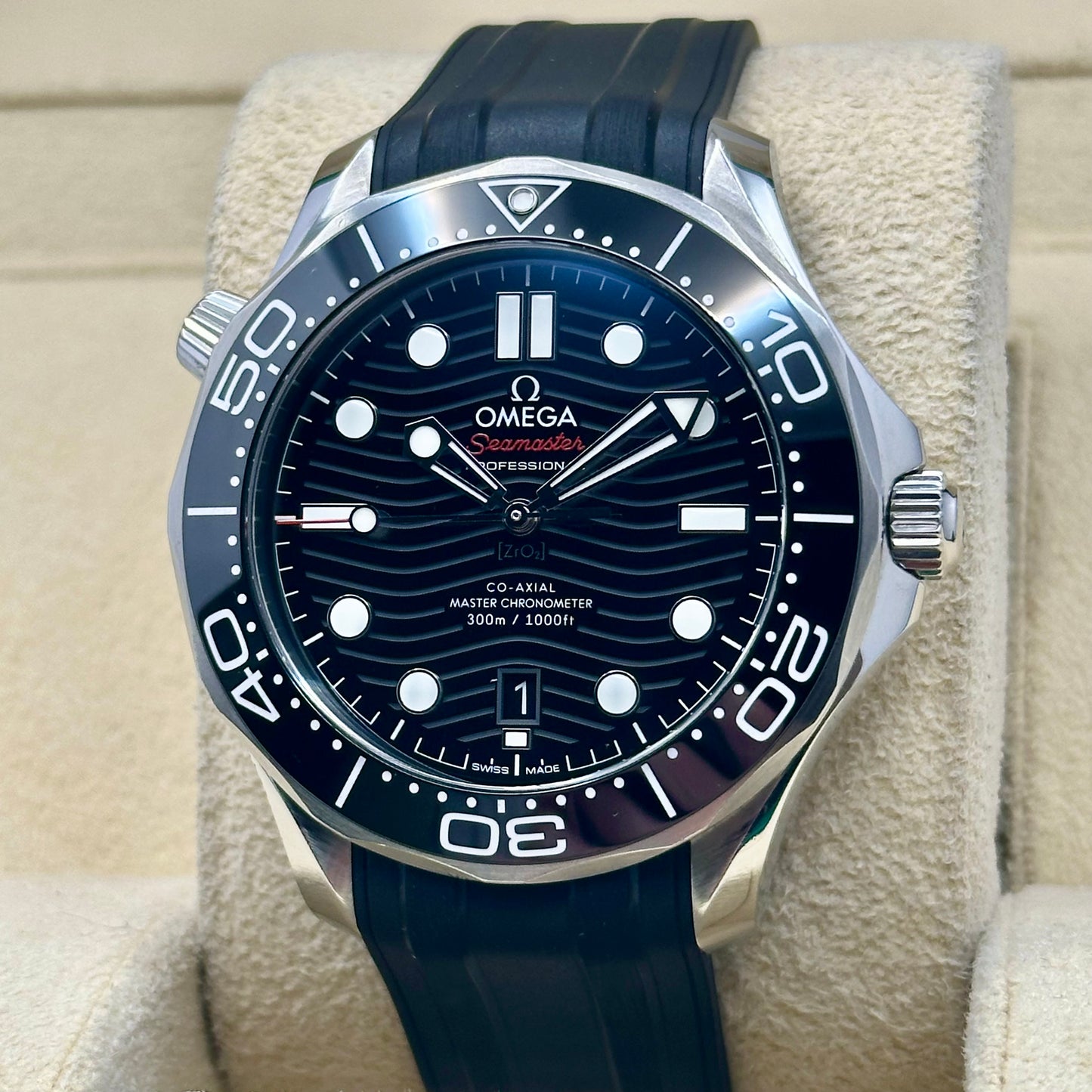 Seamaster 300 Black Ref 210.32.42.20.01.001 2023