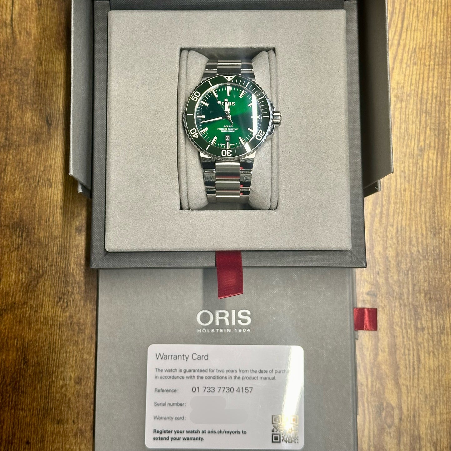 Aquis Sunburst Green Dial 2019