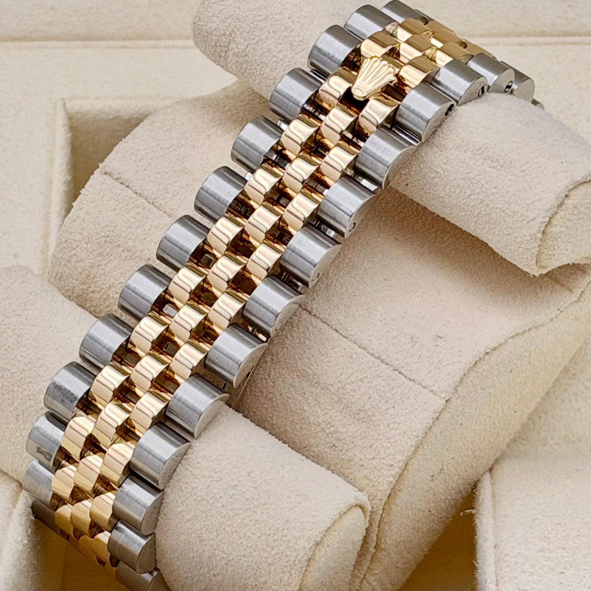 Datejust 36 Champagne Anniversary Diamond Super Jubilee 18K Yellow Gold Ref 116233G