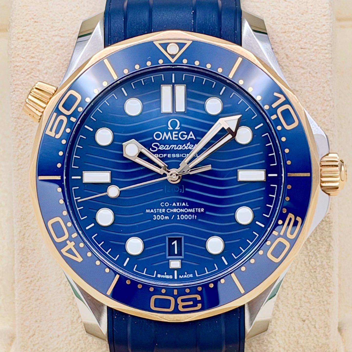 Seamaster 300 Blue 18K Yellow Gold Ref 210.22.42.20.03.001 2025