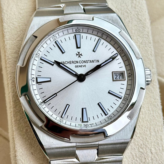 Overseas Silver Dial Ref 4500V 2022