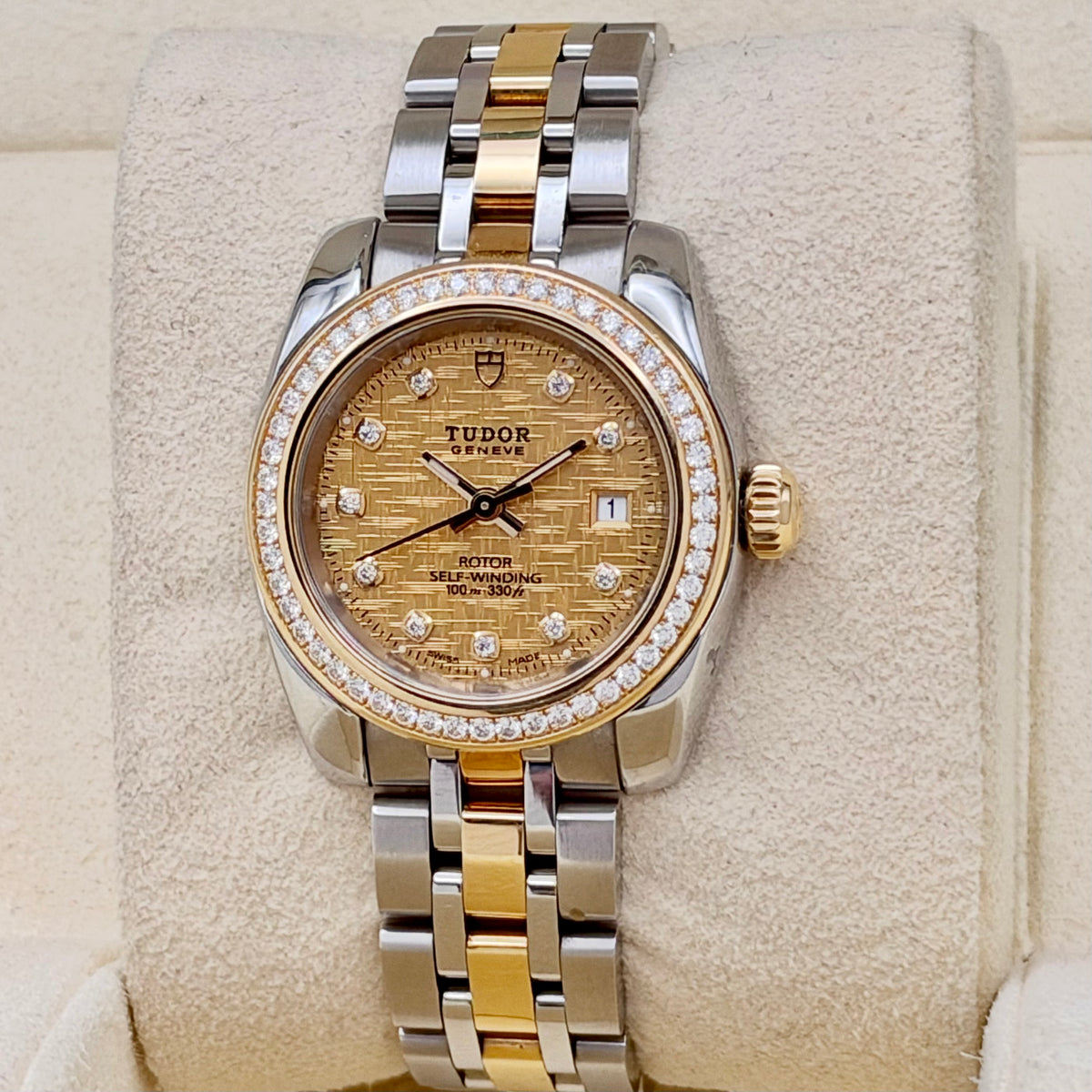 Classic Date Factory Diamond Bezel 18K Yellow Gold Ref 22023 2021
