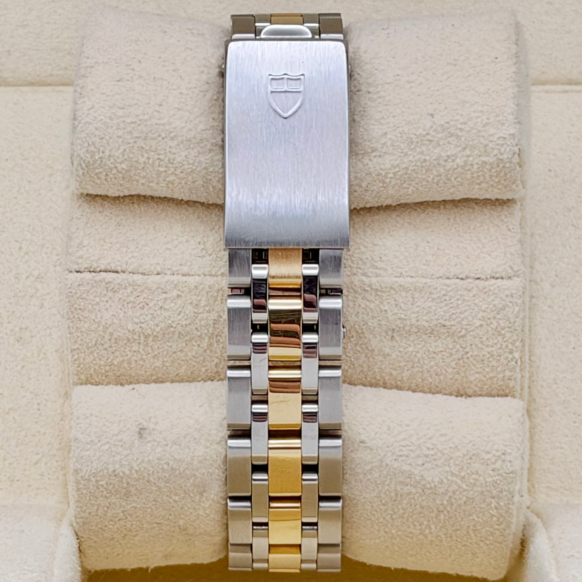 Classic Date Factory Diamond Bezel 18K Yellow Gold Ref 22023 2021